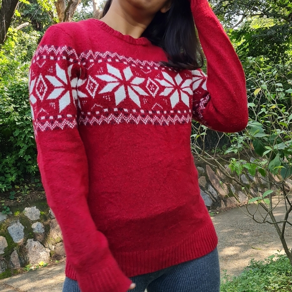 Knitted red cardigan. - Picture 3 of 5